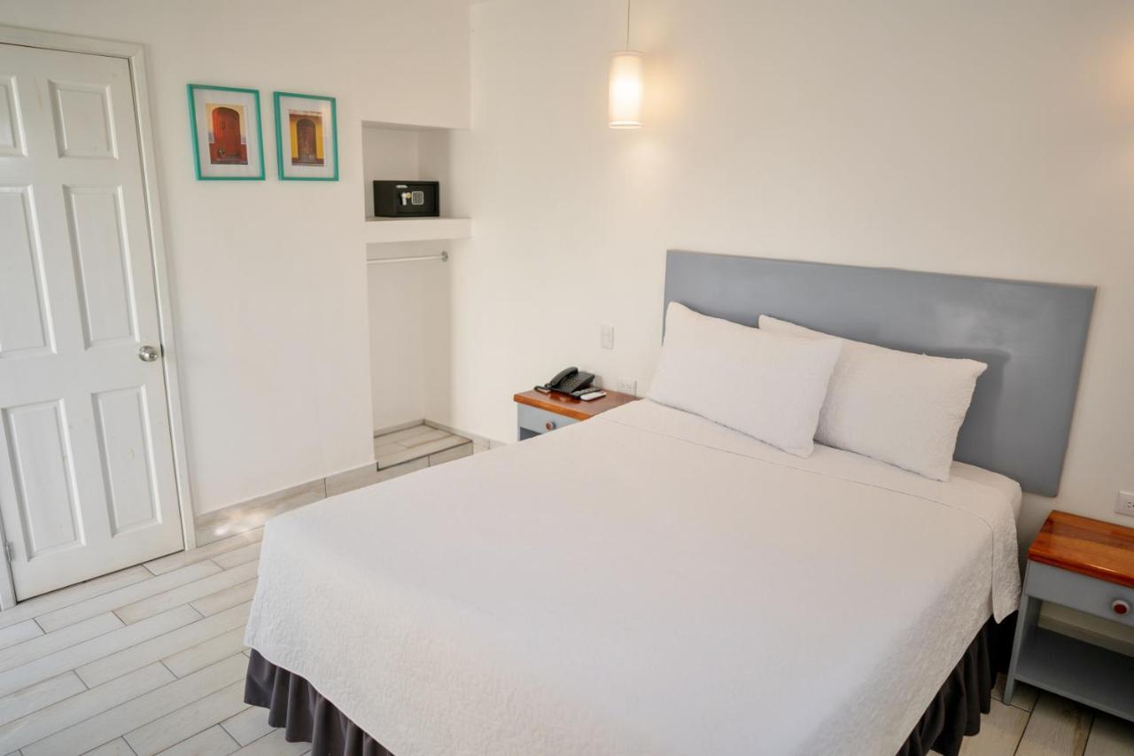 Hotel Casa Turquesa Flores Eksteriør billede
