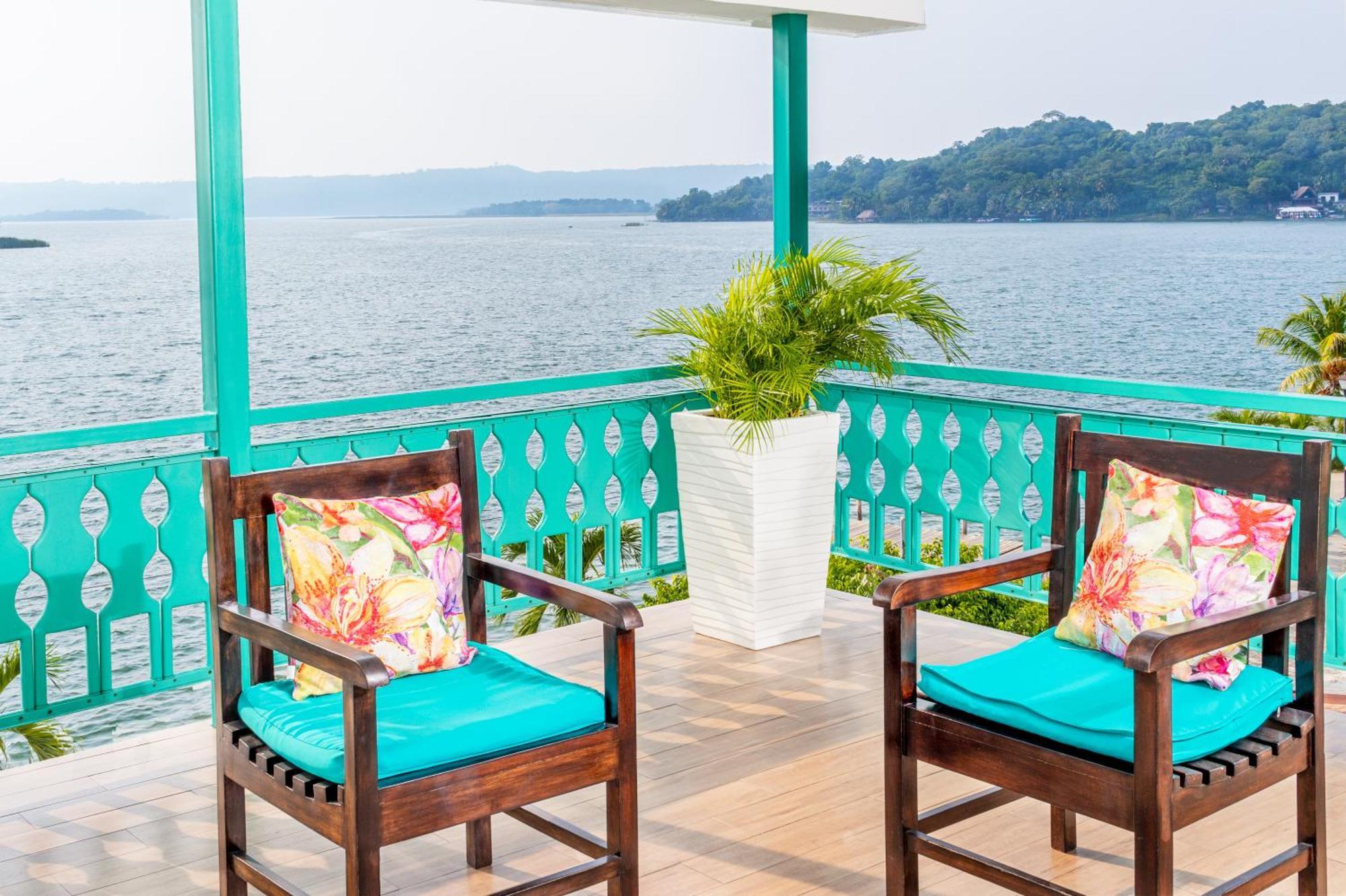 Hotel Casa Turquesa Flores Eksteriør billede